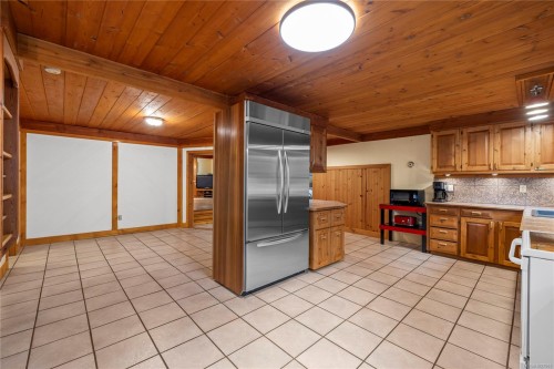 550 Corcan Rd, Qualicum Beach, BC 