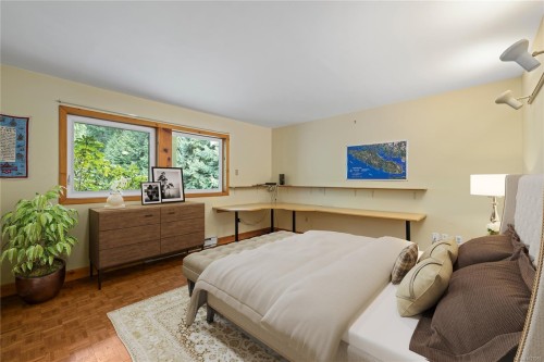 550 Corcan Rd, Qualicum Beach, BC 