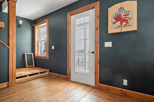 Entrée extérieure - 23  - 23A Ch. Du Lac-Allard, Lac-Saguay, QC - Indoor Photo Showing Other Room