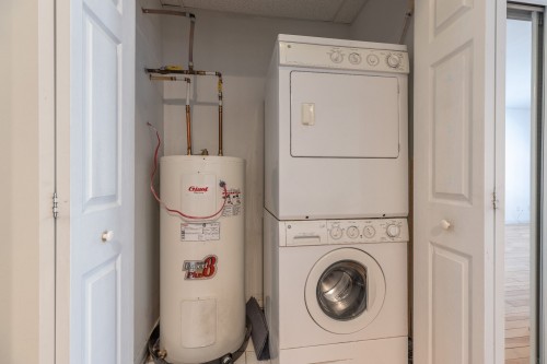 Salle de lavage - 202-1080 Rue Anderson, Montréal (Ville-Marie), QC - Indoor Photo Showing Laundry Room