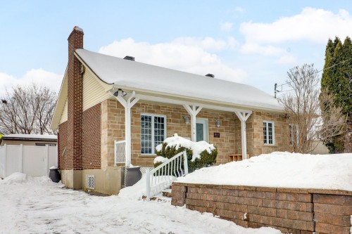 810 Rue Léa  Laval (Saint-François), QC H7A 2L6