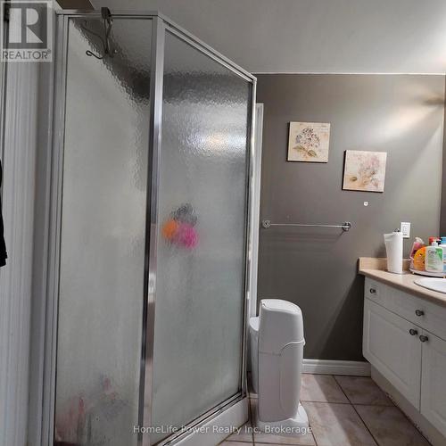 Upper - 23 Schueller Street, Kitchener, ON - Indoor Photo Showing Bathroom