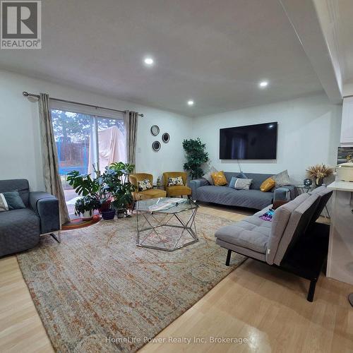 Upper - 23 Schueller Street, Kitchener, ON - Indoor Photo Showing Living Room