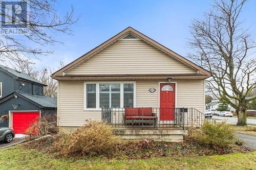 107 MAPLE STREET W  Whitby (Downtown Whitby), ON L1N 2Z8