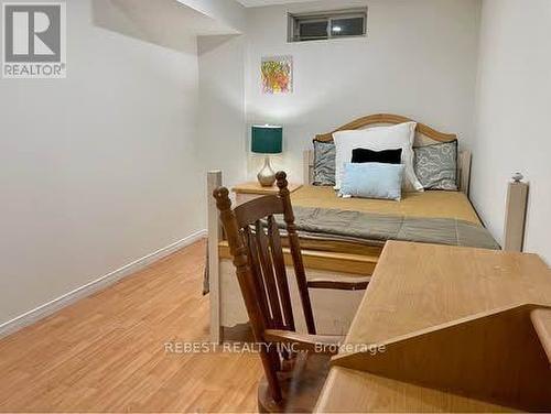 7432 Magistrate Terrace, Mississauga, ON - Indoor Photo Showing Bedroom