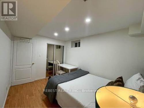 7432 Magistrate Terrace, Mississauga, ON - Indoor Photo Showing Bedroom