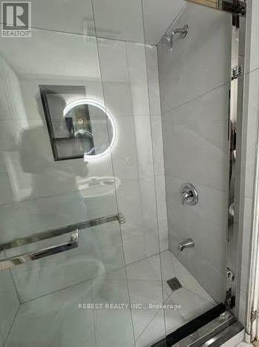 7432 Magistrate Terrace, Mississauga, ON - Indoor Photo Showing Bathroom