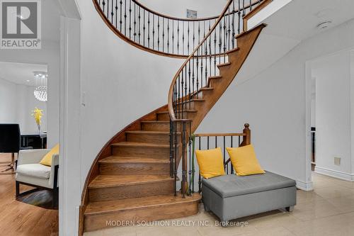 438 Ojibway Trail, Mississauga, ON - Indoor Photo Showing Other Room