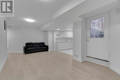 438 Ojibway Trail, Mississauga, ON - Indoor Photo Showing Other Room