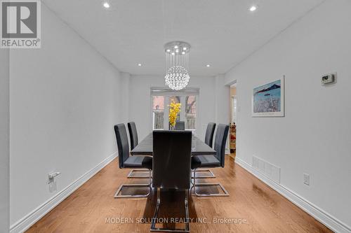 438 Ojibway Trail, Mississauga, ON - Indoor Photo Showing Dining Room