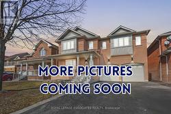 1044 LANGFORD STREET  Oshawa, ON L1K 2W1