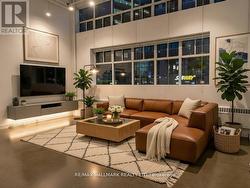 131 - 1173 DUNDAS STREET E  Toronto, ON M4M 3P1