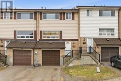 55 - 966 ADELAIDE AVENUE E  Oshawa (Eastdale), ON L1K 1L2