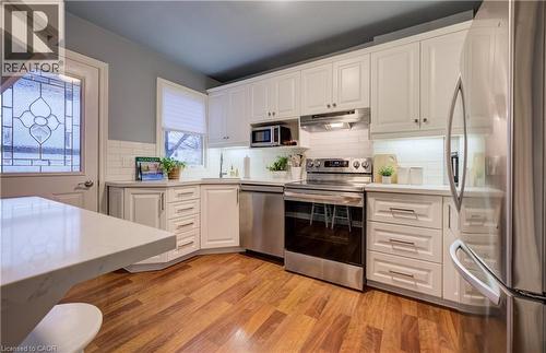 262 Province Street S, Hamilton, ON - Indoor Photo Showing Kitchen