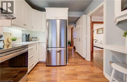 262 Province Street S, Hamilton, ON - Indoor Photo Showing Kitchen