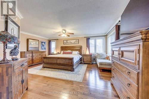 4220 Millcroft Park Drive, Burlington, ON - Indoor Photo Showing Bedroom