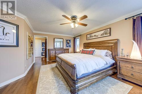 4220 Millcroft Park Drive, Burlington, ON - Indoor Photo Showing Bedroom