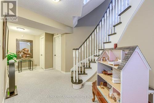 4220 Millcroft Park Drive, Burlington, ON - Indoor Photo Showing Other Room