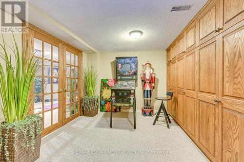 4220 Millcroft Park Drive, Burlington, ON - Indoor Photo Showing Other Room