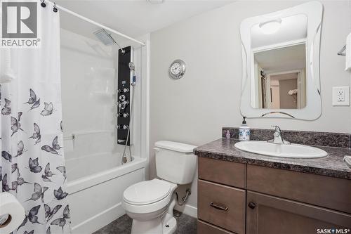 5053 Canuck Crescent, Regina, SK - Indoor Photo Showing Bathroom