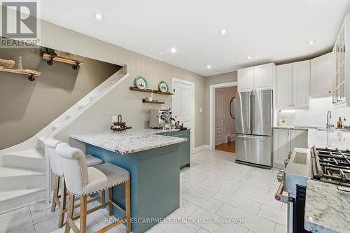 141 Markland Street, Hamilton, ON - Indoor Photo Showing Kitchen With Upgraded Kitchen