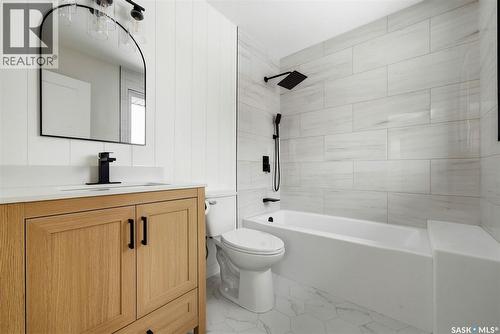 8 Thatcher Road, Regina, SK - Indoor Photo Showing Bathroom