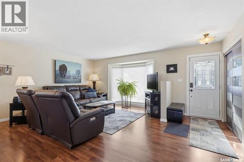 138 Quill Crescent, Saskatoon, SK - Indoor Photo Showing Living Room