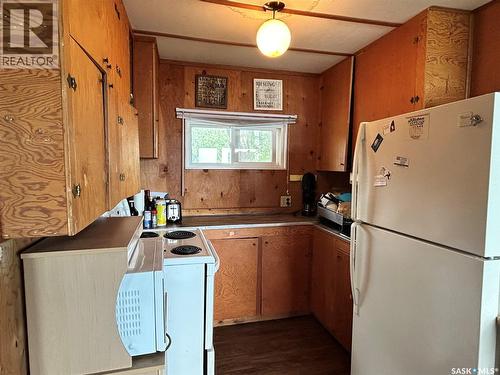 9 Kilcare Drive, Jackfish Lake, SK - Indoor Photo Showing Kitchen