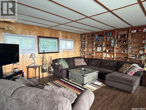 9 Kilcare Drive, Jackfish Lake, SK - Indoor Photo Showing Living Room