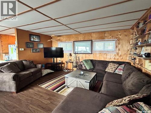 9 Kilcare Drive, Jackfish Lake, SK - Indoor Photo Showing Living Room
