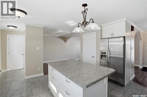 110 Meglund Place, Saskatoon, SK - Indoor Photo Showing Kitchen
