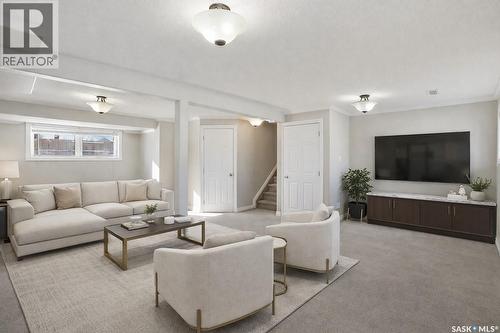 110 Meglund Place, Saskatoon, SK - Indoor Photo Showing Living Room