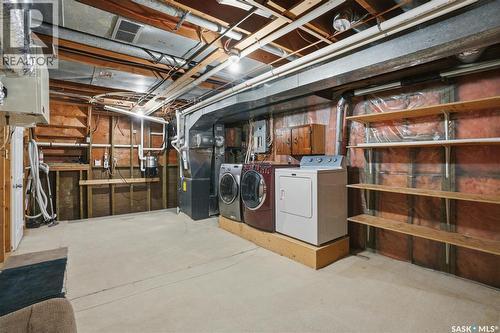110 Meglund Place, Saskatoon, SK - Indoor Photo Showing Laundry Room