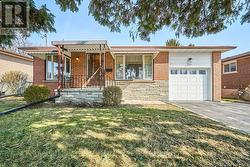 641 PARK ROAD N  Oshawa (Mclaughlin), ON L1J 5Y8