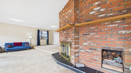 419 Lindsay Street, Kimberley, BC - Indoor Photo Showing Other Room With Fireplace