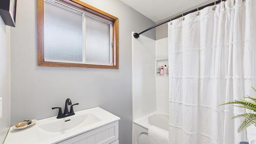 419 Lindsay Street, Kimberley, BC - Indoor Photo Showing Bathroom