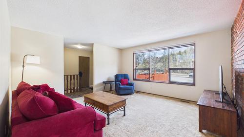 419 Lindsay Street, Kimberley, BC - Indoor Photo Showing Living Room