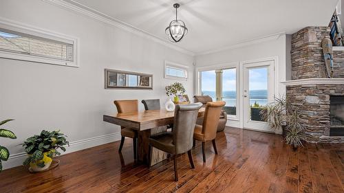374 Quilchena Drive, Kelowna, BC - Indoor Photo Showing Dining Room