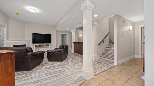 374 Quilchena Drive, Kelowna, BC - Indoor