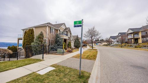 374 Quilchena Drive, Kelowna, BC - Outdoor With Facade
