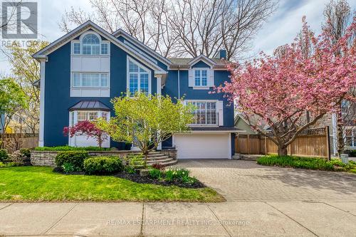 48 FORSYTHE STREET  Oakville, ON L6K 3J7