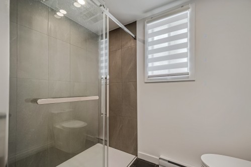 Bathroom - A-215 Ch. De Christieville, Morin-Heights, QC - Indoor Photo Showing Bathroom