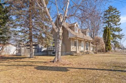 2037 Ch. St-Charles  Terrebonne (Lachenaie), QC J6W 5X8