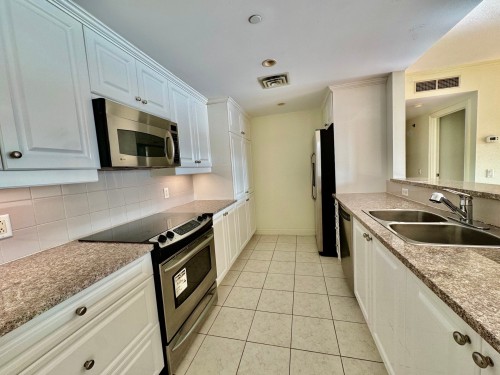 Cuisine - 11A-1210 Boul. De Maisonneuve O., Montréal (Ville-Marie), QC - Indoor Photo Showing Kitchen With Double Sink