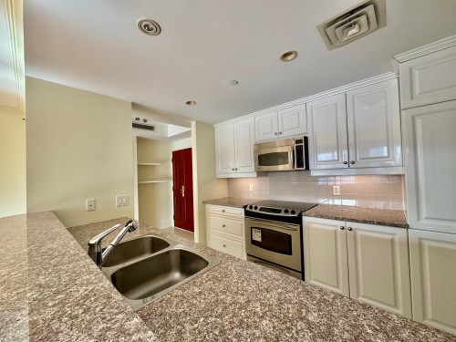 Cuisine - 11A-1210 Boul. De Maisonneuve O., Montréal (Ville-Marie), QC - Indoor Photo Showing Kitchen With Double Sink