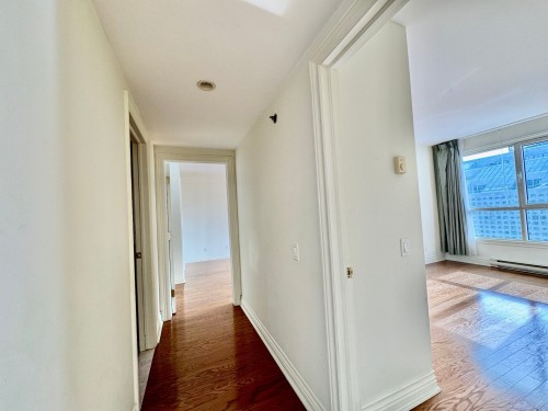 Corridor - 11A-1210 Boul. De Maisonneuve O., Montréal (Ville-Marie), QC - Indoor Photo Showing Other Room