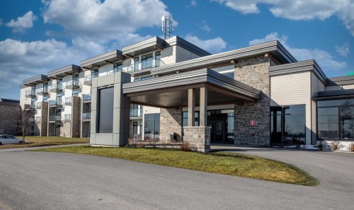 100-325 Av. de Venise O.  Venise-En-Québec, QC J0J 2K0