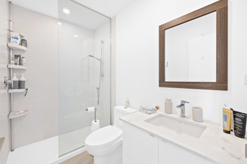 Salle de bains - 818-5265 Rue Mackenzie, Montréal (Côte-Des-Neiges/Notre-Dame-De-Grâce), QC - Indoor Photo Showing Bathroom