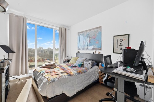 Chambre à coucher - 818-5265 Rue Mackenzie, Montréal (Côte-Des-Neiges/Notre-Dame-De-Grâce), QC - Indoor Photo Showing Bedroom