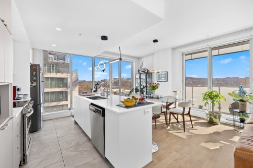 Vue d'ensemble - 818-5265 Rue Mackenzie, Montréal (Côte-Des-Neiges/Notre-Dame-De-Grâce), QC - Indoor Photo Showing Kitchen With Upgraded Kitchen